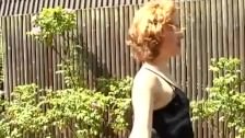 Снимают замужних женщин на улице чехии пикап видео